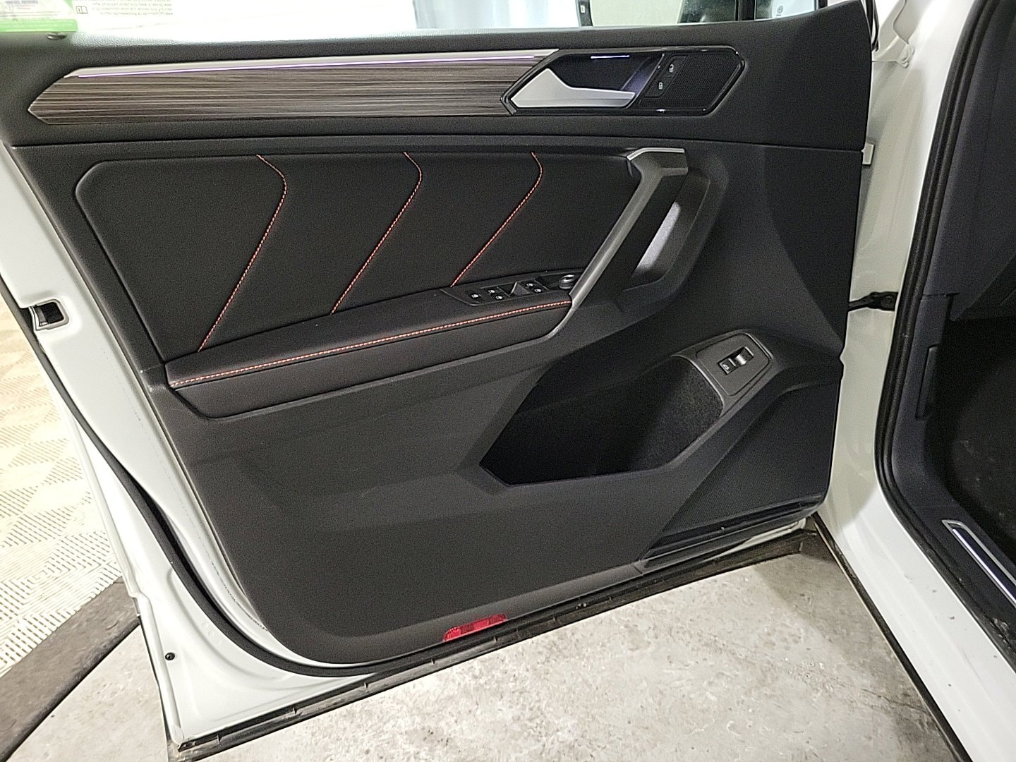 2024 VOLKSWAGEN TIGUAN - Image 23