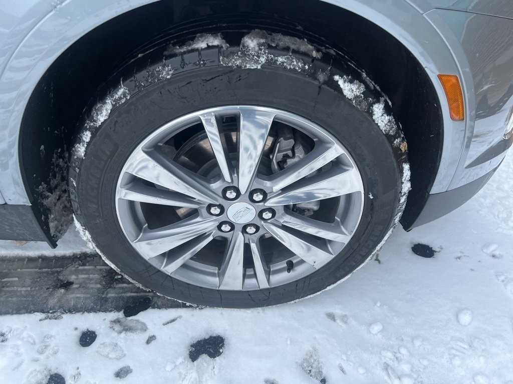 2025 CADILLAC XT5 - Image 9