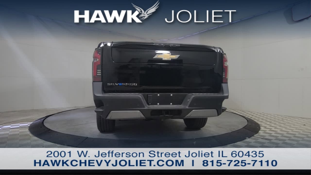 2025 Chevrolet Silverado EV LT - Photo 10