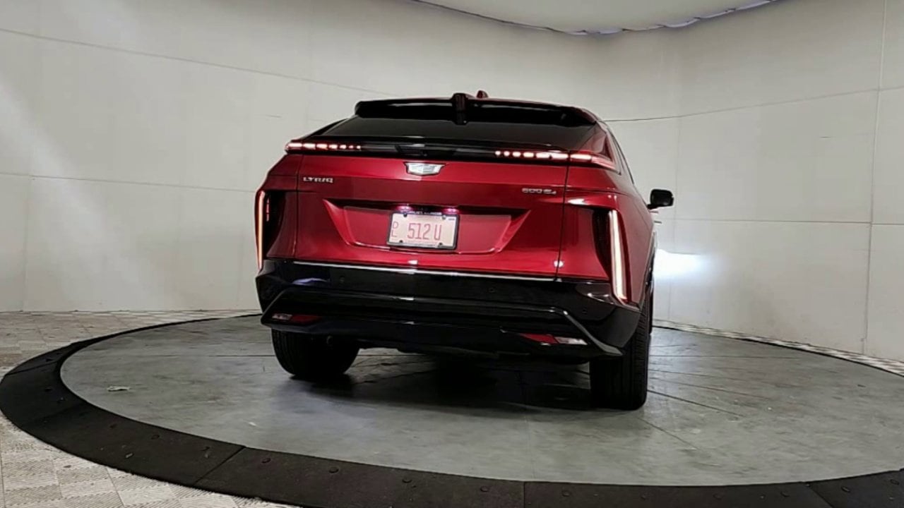 Used 2024 Cadillac LYRIQ Luxury 3 with VIN 1GYKPSRL0RZ137861 for sale in Plainfield, IL