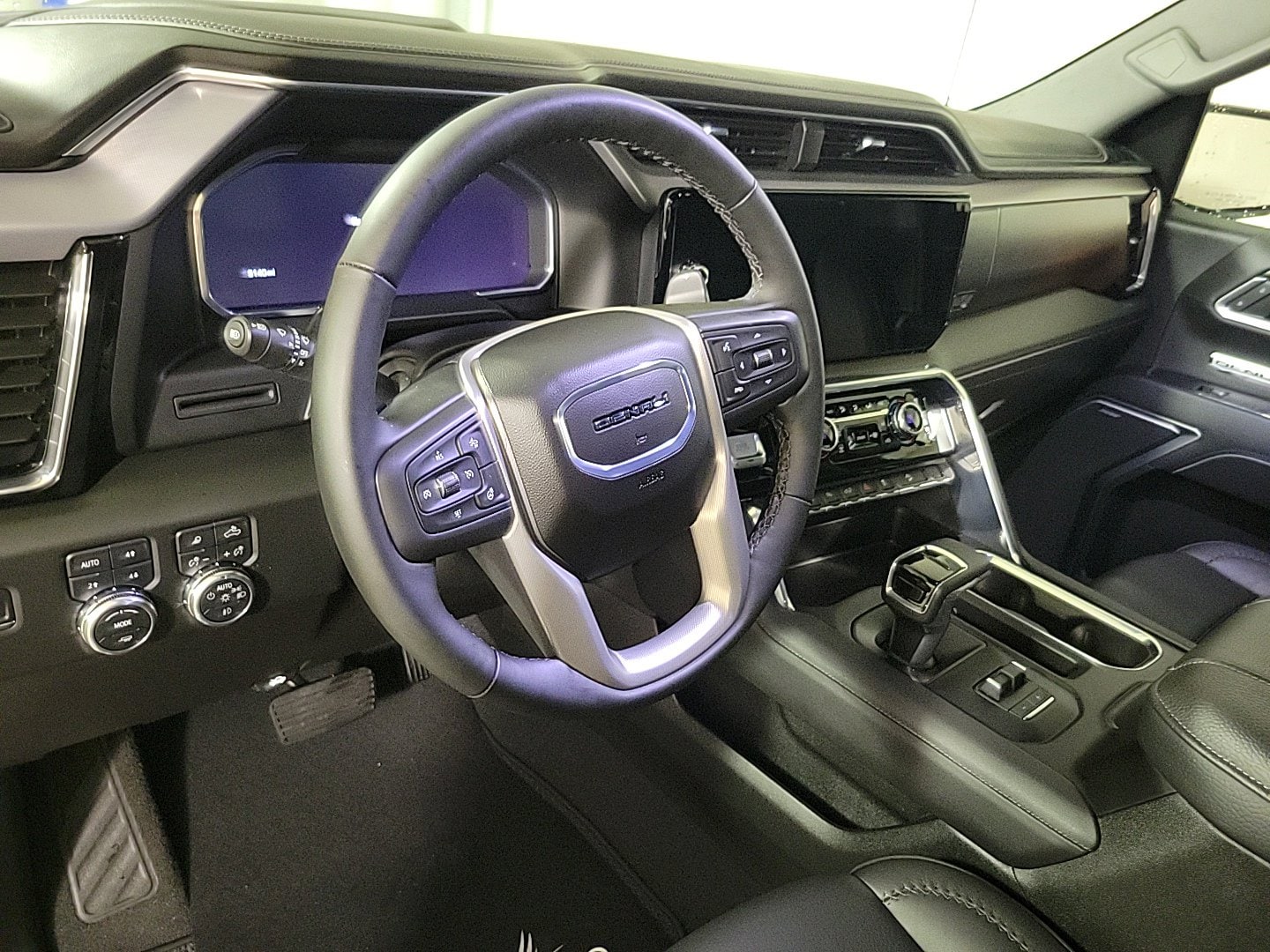 2026 GMC SIERRA - Image 13