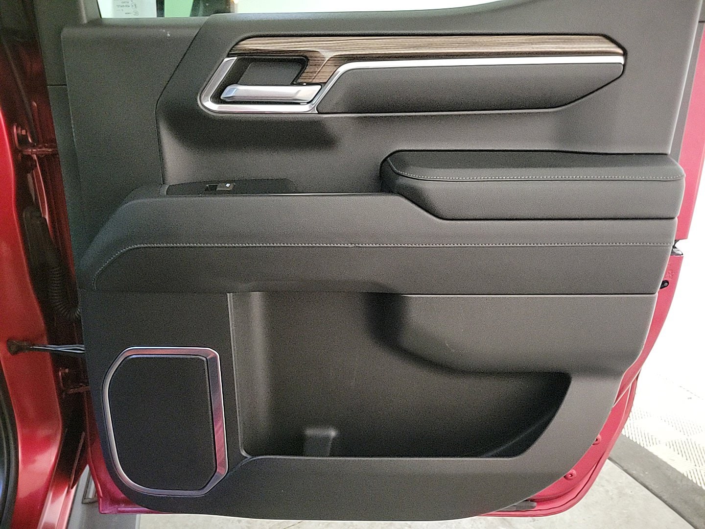 2023 CHEVROLET SILVERADO - Image 24