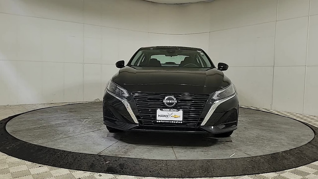 Used 2023 Nissan Altima SV Intelligent AWD Sedan
