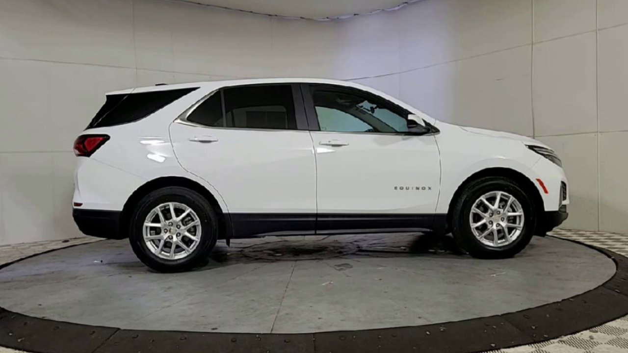 2022 Chevrolet Equinox LT photo 4