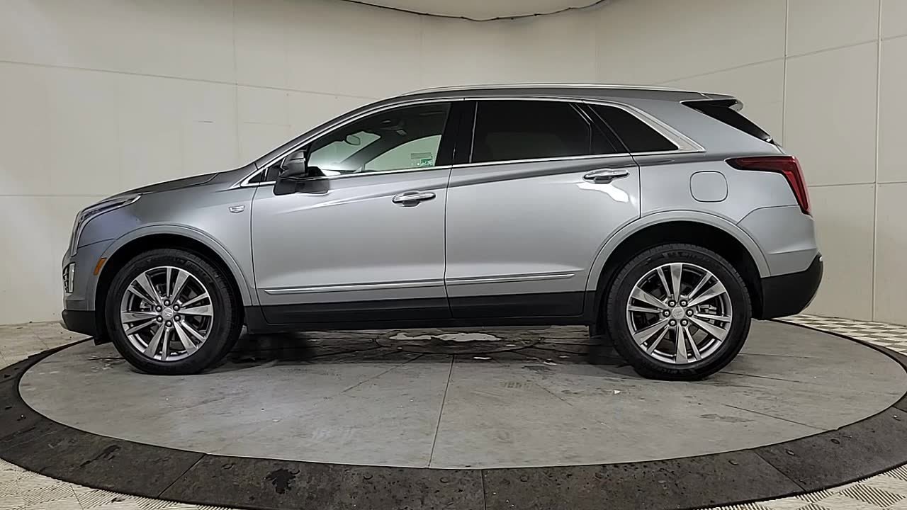 2025 CADILLAC XT5 - Image 4