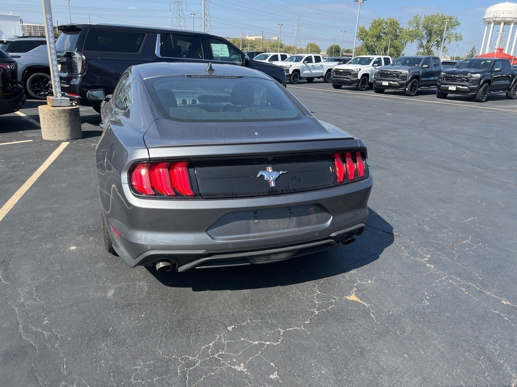 2021 Ford Mustang EcoBoost Premium photo 3