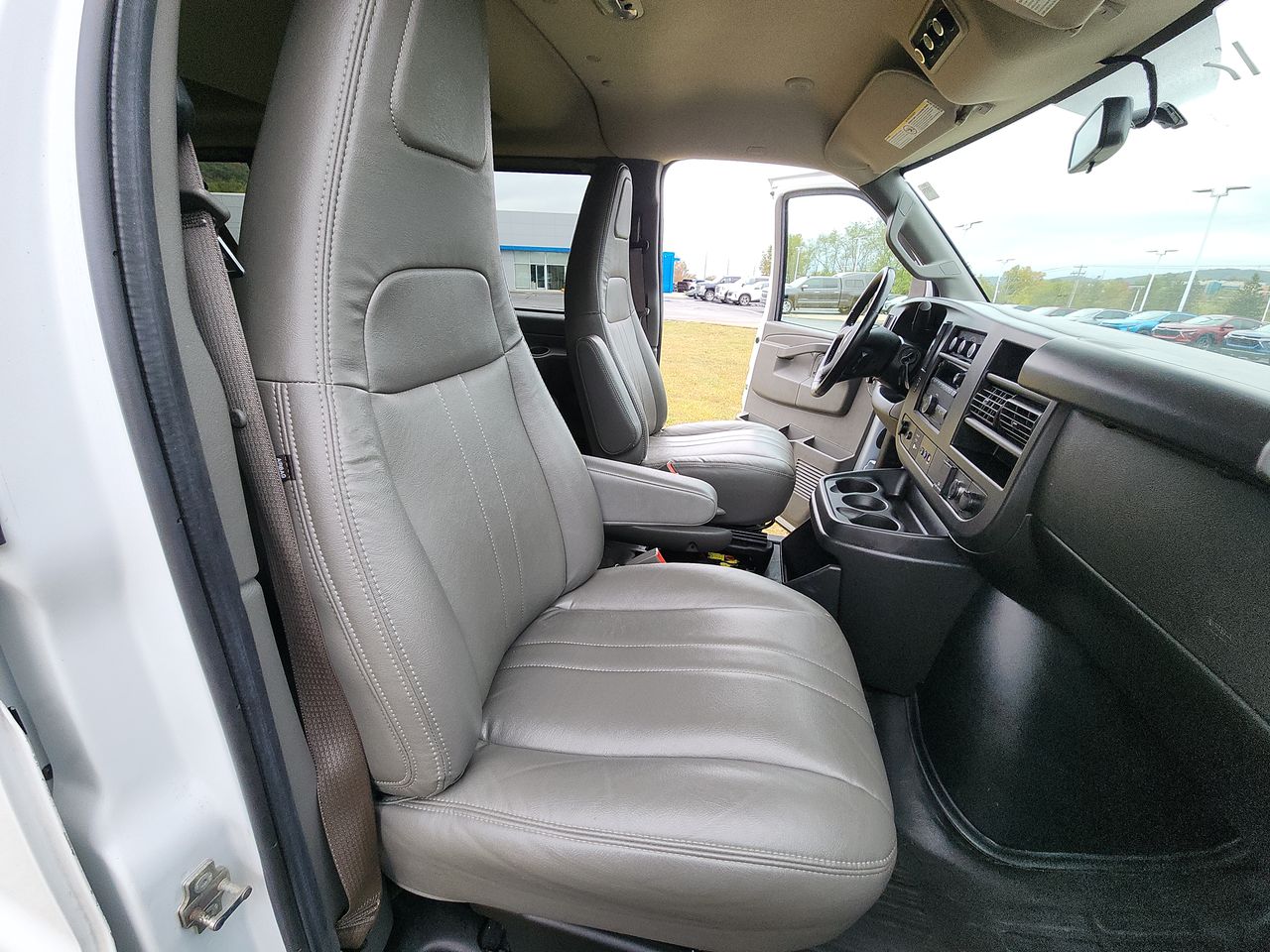 Carbravo 2022 Chevrolet Express Passenger 3500 For Sale at Carbravo 2022 Chevrolet Express Passenger 3500 For Sale at