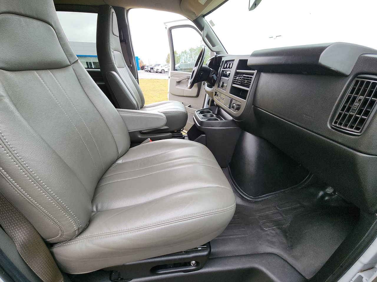 Carbravo 2022 Chevrolet Express Passenger 3500 For Sale at Carbravo 2022 Chevrolet Express Passenger 3500 For Sale at