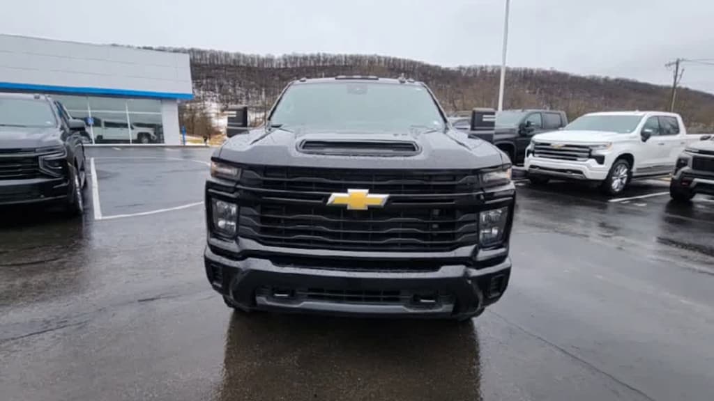 Used 2024 Chevrolet Silverado 2500 HD Custom Truck