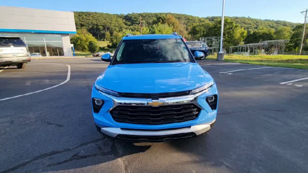 2024 Chevrolet Trailblazer LT photo 3