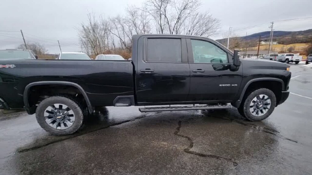Used 2024 Chevrolet Silverado 2500 HD Custom Truck