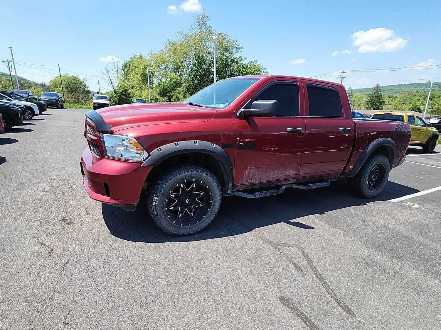 2015 RAM 1500 Express 4x4 Crew Cab's photo