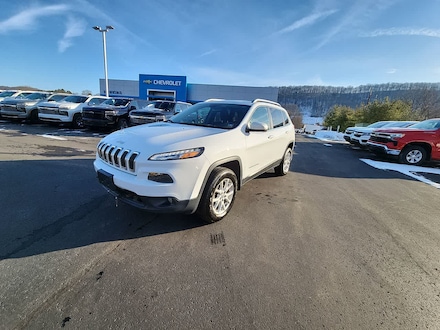 2016 Jeep Cherokee Latitude SUV