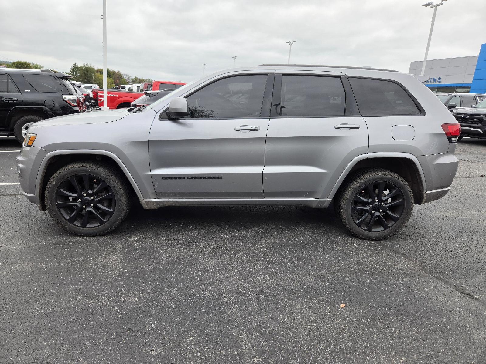Used 2018 Jeep Grand Cherokee Altitude with VIN 1C4RJFAG5JC217689 for sale in Danville, PA