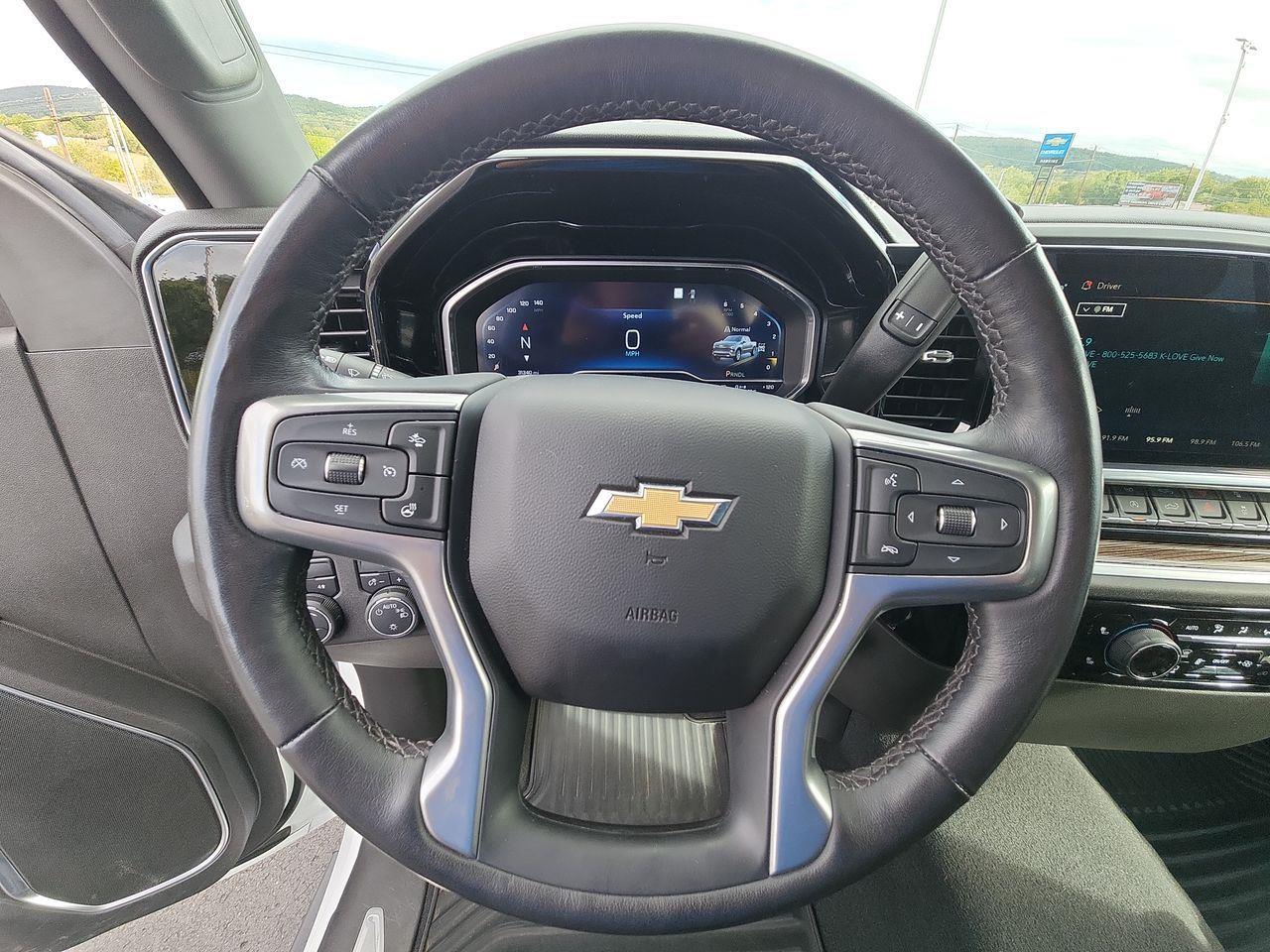 2022 Chevrolet Silverado 1500 LT - Photo 11
