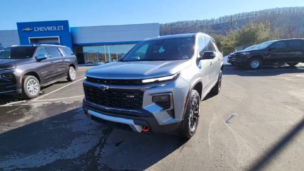 Used 2024 Chevrolet Traverse Z71 SUV