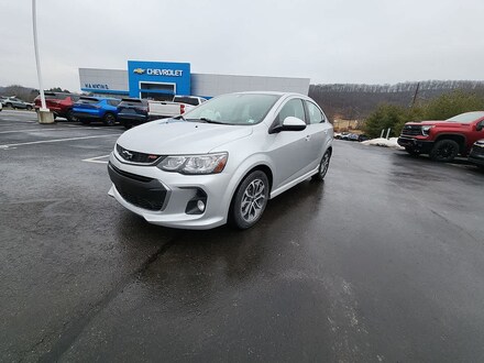 2020 Chevrolet Sonic LT Car