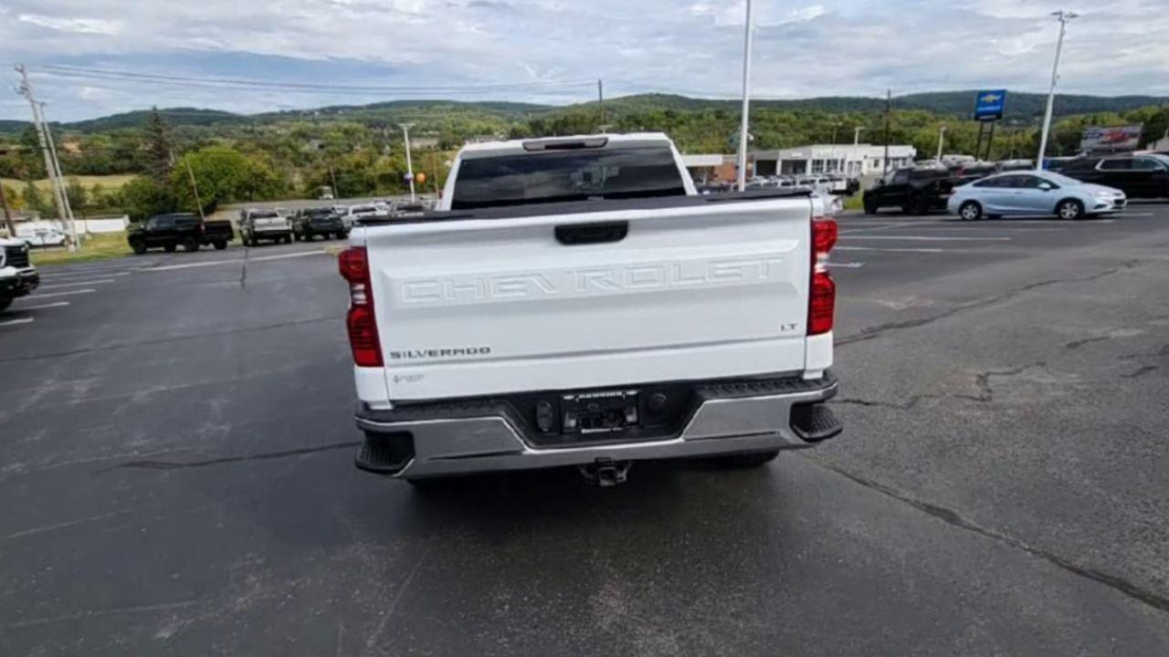 2022 Chevrolet Silverado 1500 LT - Photo 7