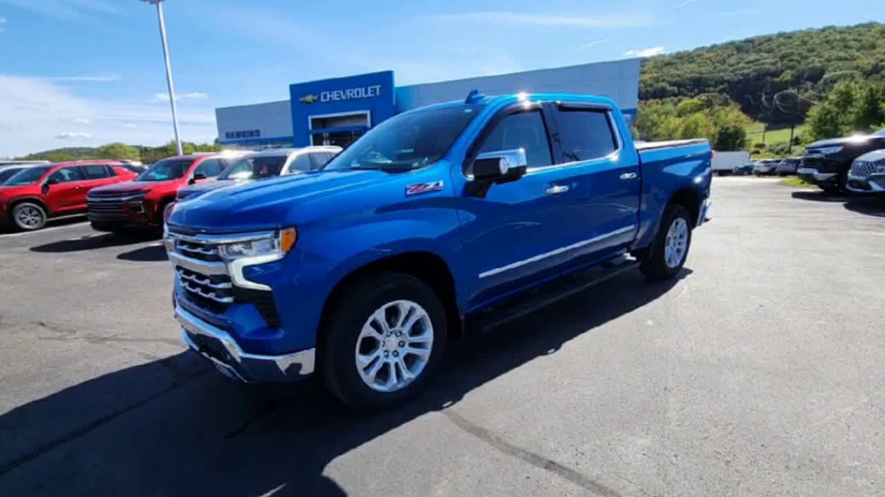 2022 Chevrolet Silverado 1500 LTZ photo 3