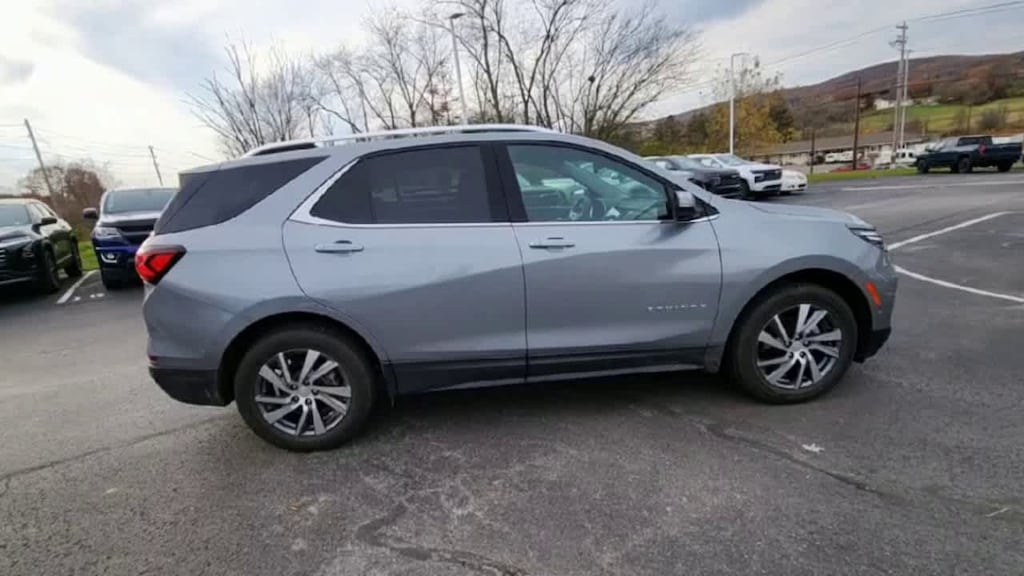 Used 2024 Chevrolet Equinox Premier SUV