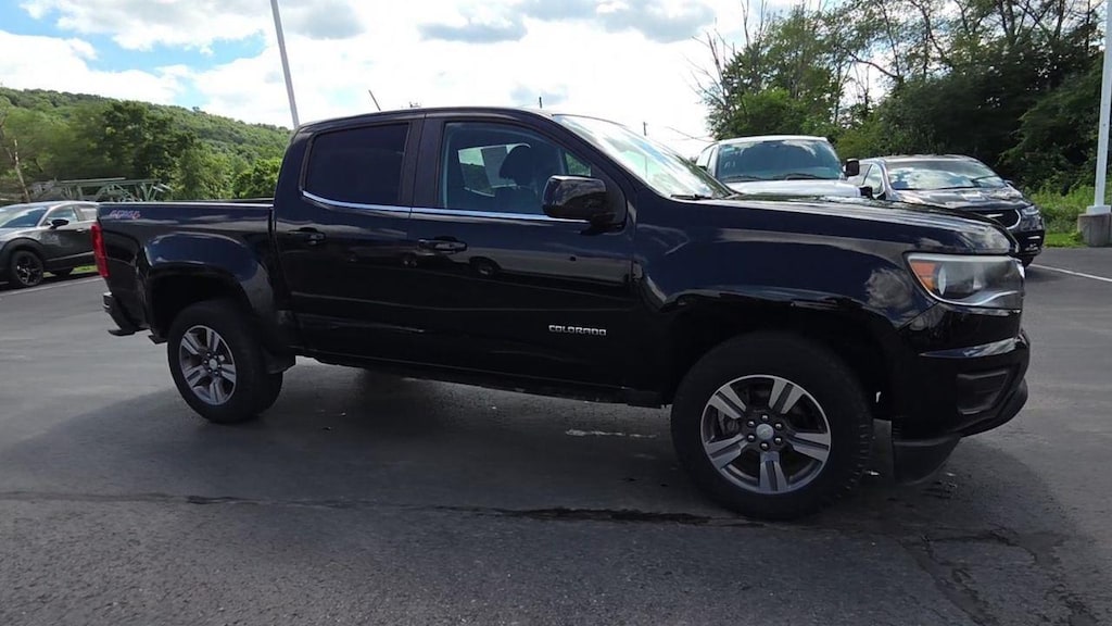 Used 2017 Chevrolet Colorado 4WD LT Truck