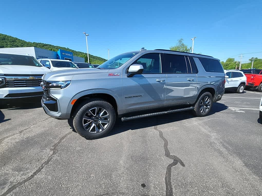 2024 Chevrolet Suburban 4WD 1500 Z71's photo