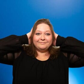 Staff member Neisha from ID_e1b912fa01c3