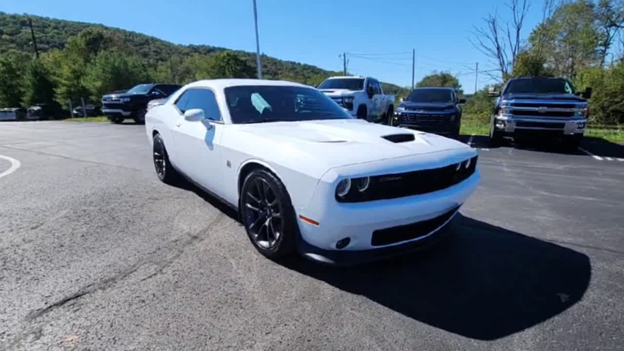 2021 Dodge Challenger R/T Scat Pack photo 2