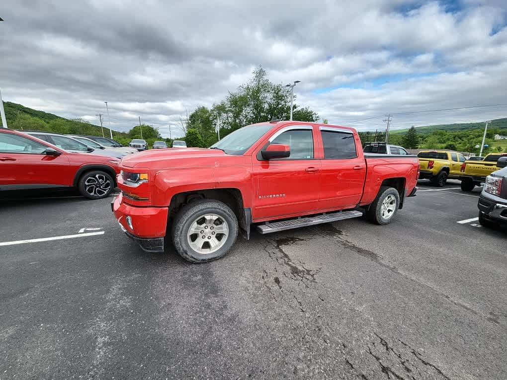 2017 Chevrolet Silverado 1500 LT 4X4 Crew Cab Short Box's photo