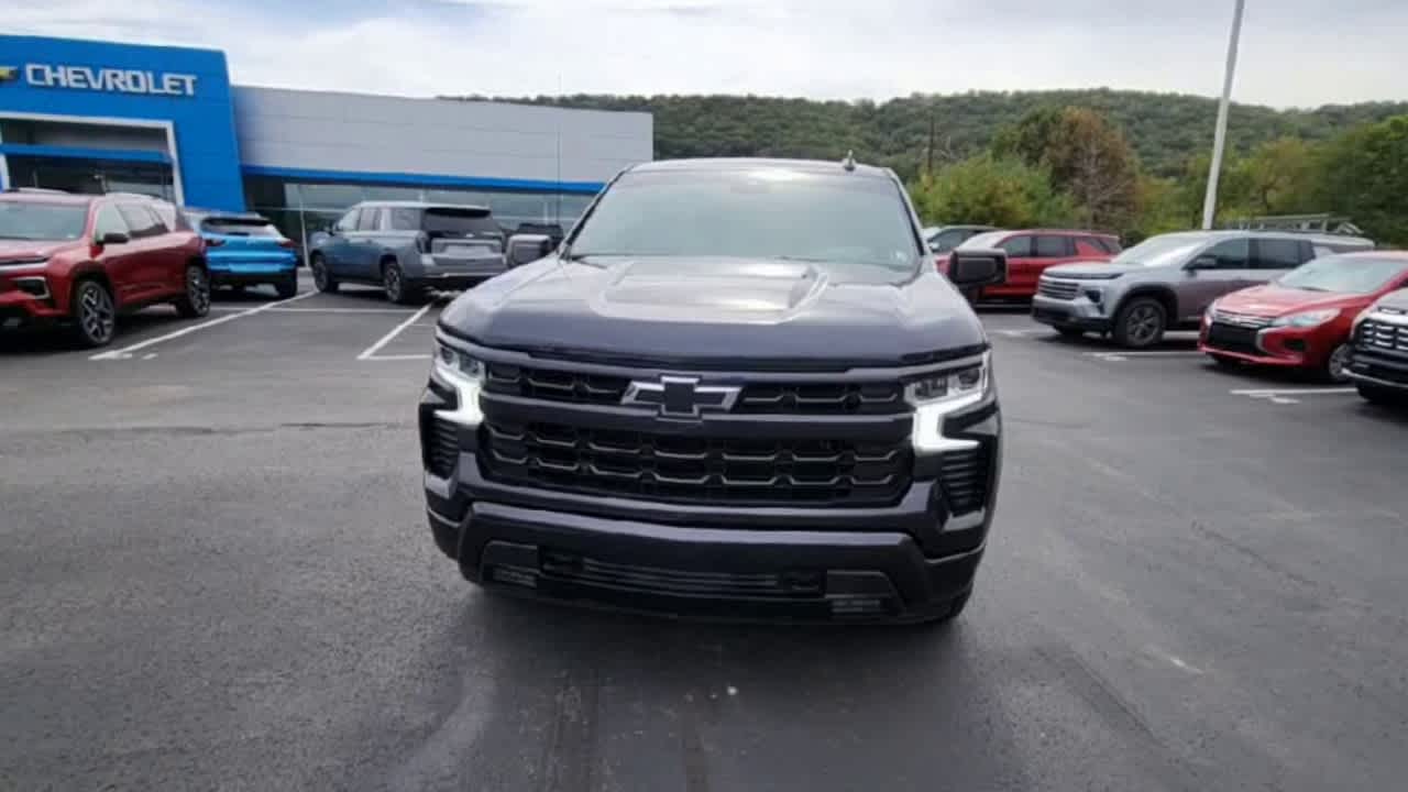 2022 Chevrolet Silverado 1500 RST photo 3