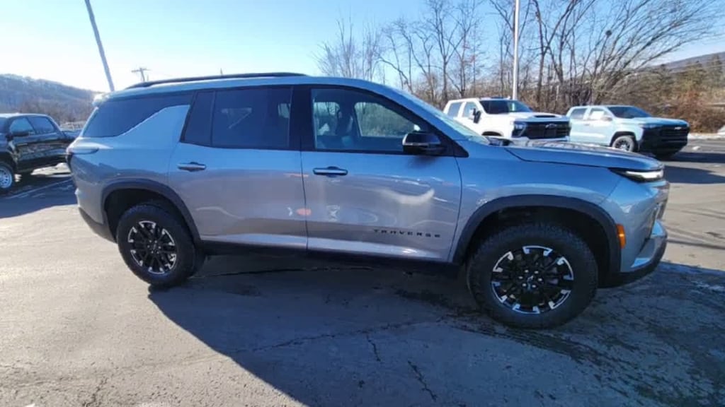 Used 2024 Chevrolet Traverse Z71 SUV