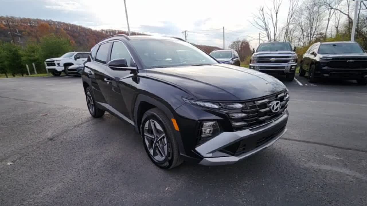 2025 Hyundai Tucson SEL Convenience photo 3