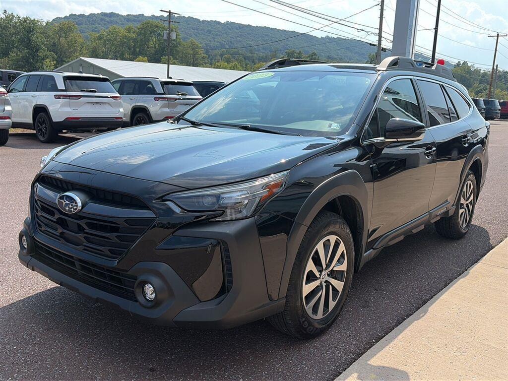 Used 2025 Subaru Outback Premium SUV