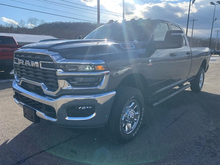 2025 Ram 2500 TRADESMAN CREW CAB 4X4 8' BOX Pickup