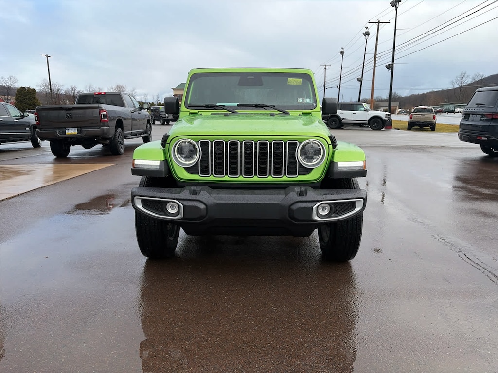 New 2026 Jeep Wrangler 4-DOOR SAHARA Sport Utility
