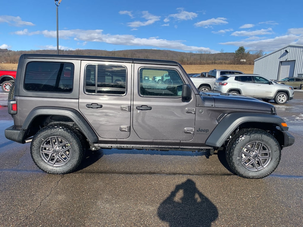 New 2026 Jeep Wrangler 4-DOOR SPORT S Sport Utility