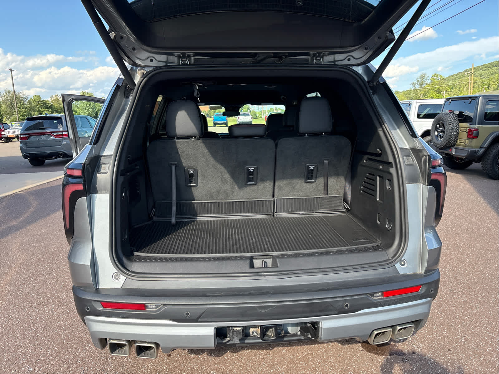 2024 Chevrolet Traverse Z71 - Photo 14