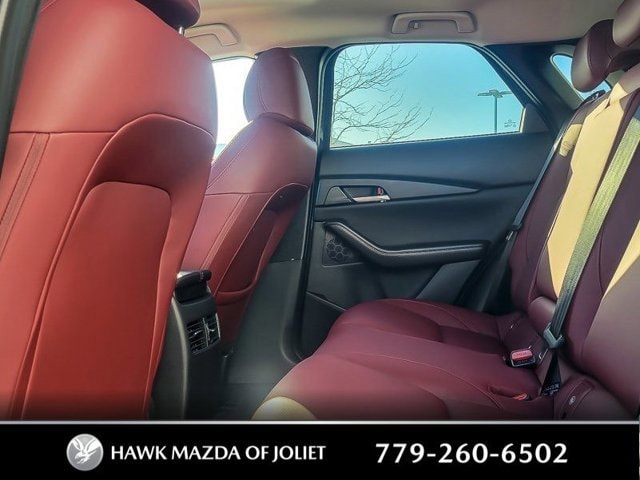 2026 Mazda CX-30 Carbon Edition - Photo 9
