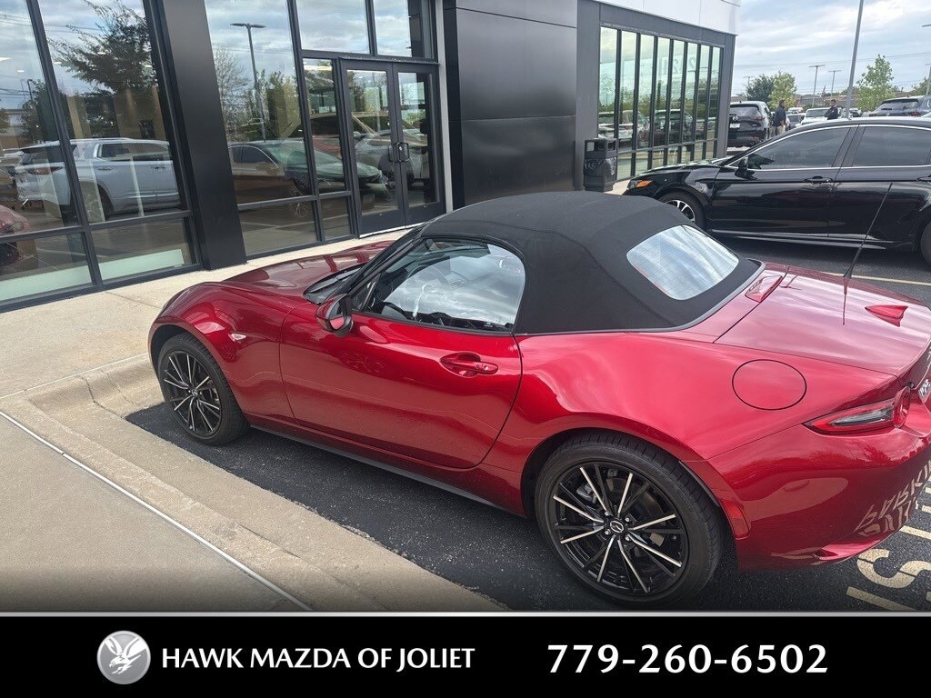 2025 Mazda MX-5 Miata Miata Grand Touring photo 2