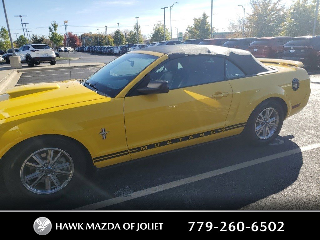 Used 2005 Ford Mustang Deluxe with VIN 1ZVFT84N455231139 for sale in Plainfield, IL