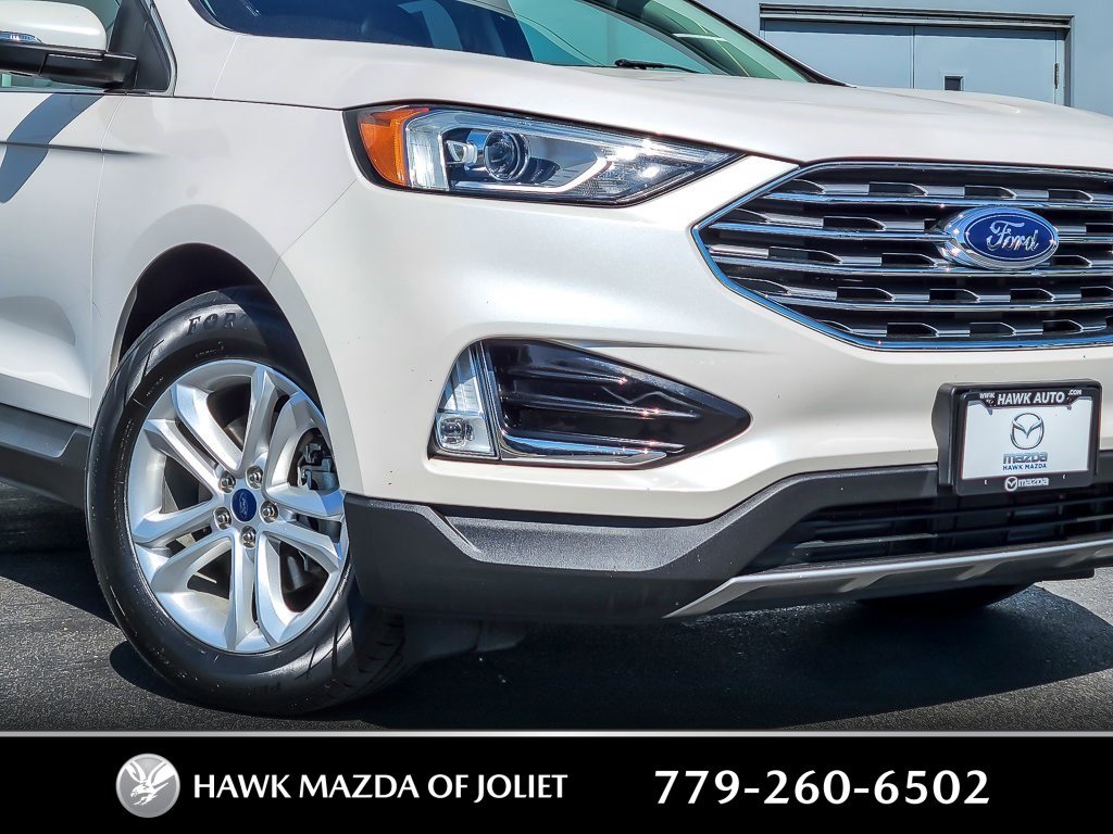 2019 Ford Edge SEL photo 2