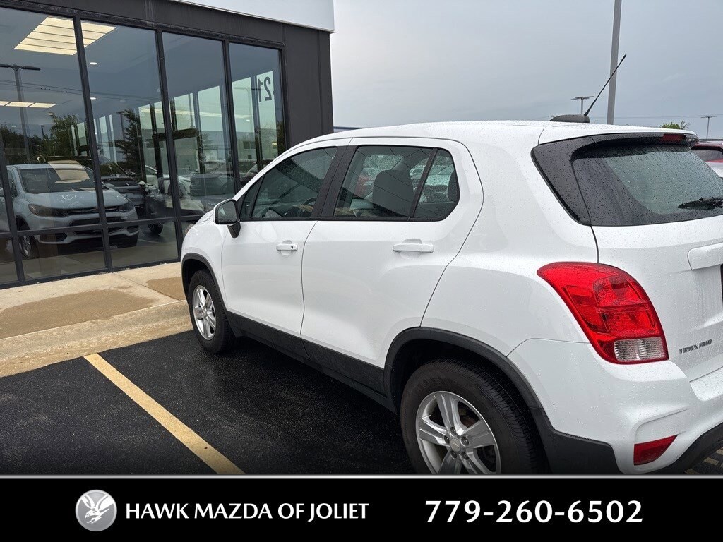 2017 Chevrolet Trax LS photo 3