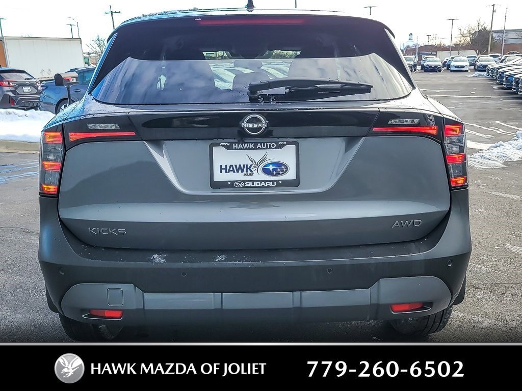 Used 2025 Nissan Kicks SV SV AWD