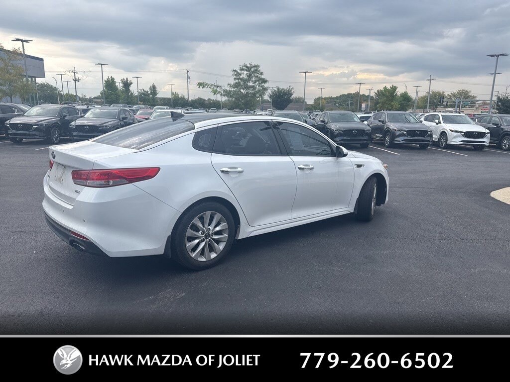 2016 Kia Optima EX photo 4