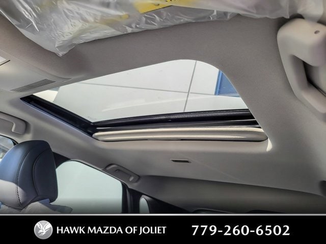 2026 Mazda CX-30 Premium - Photo 8