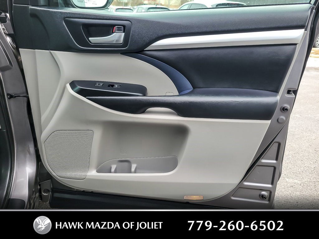 2017 TOYOTA HIGHLANDER - Image 20