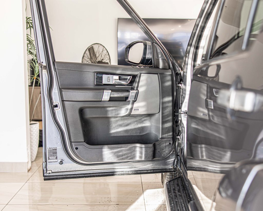 2016 LAND ROVER LR4 - Image 31