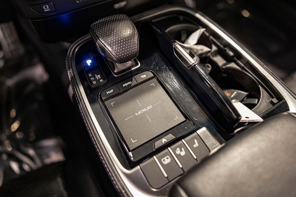 2022 LEXUS LS - Image 30