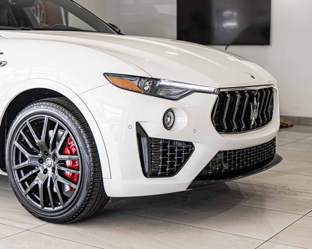 2024 Maserati Levante Modena photo 3