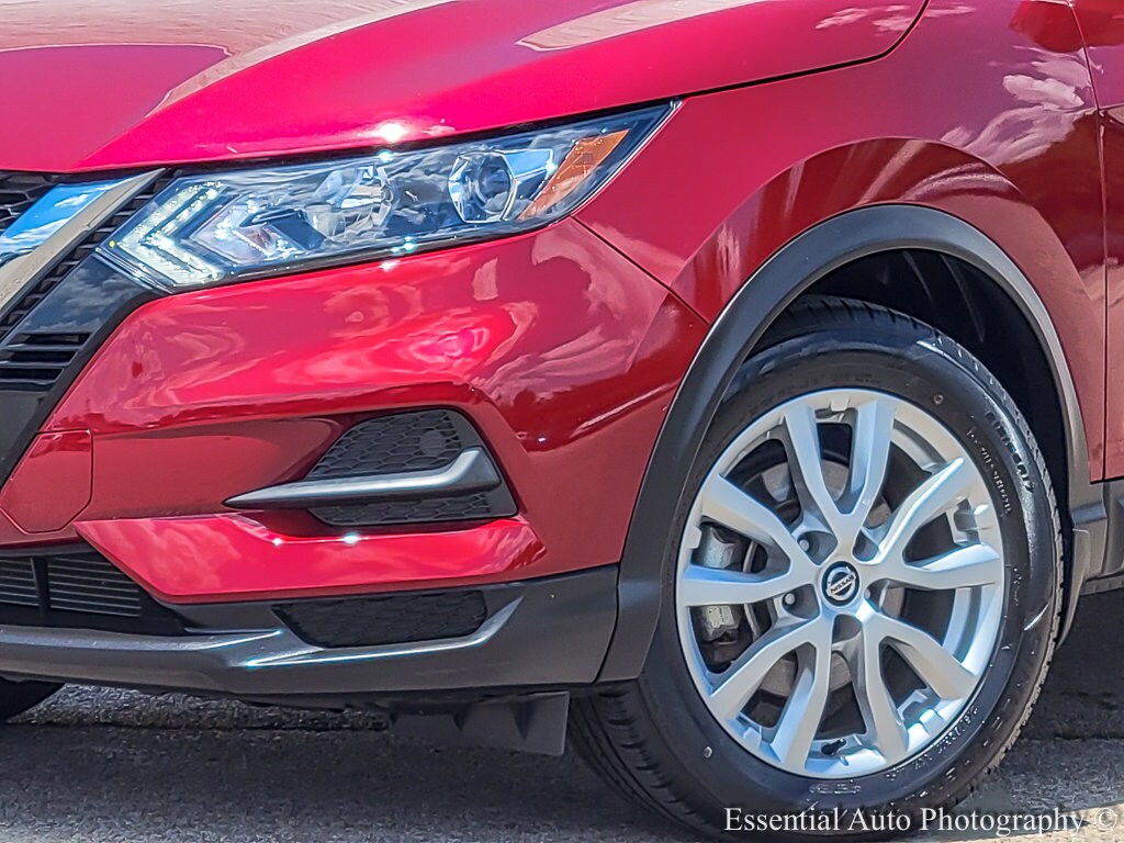 2021 Nissan Rogue Sport S photo 3